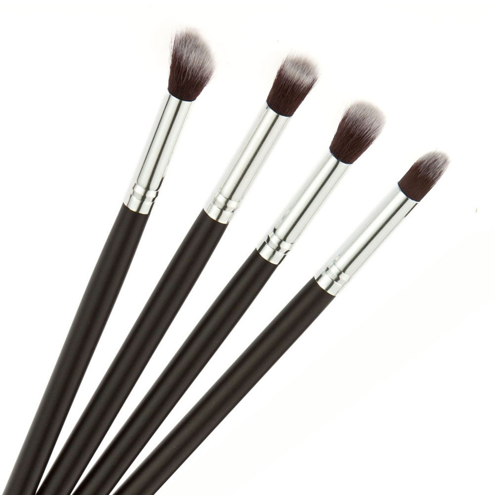 Your Beauty Makeup - 4本セットのアイシャドウブラシ。余分な液を吸い込まず、完璧なメイクを実現。あなたの美しさをさらに引き立てる、ブラックとシルバーのアイシャドウブラシセット。