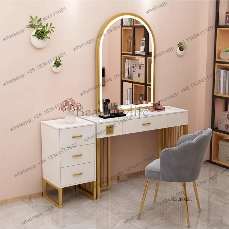 X4プロフェッショナルストアメイクアップバニティモダンスタジ - Beauty Makeup Studio のレビューと価格