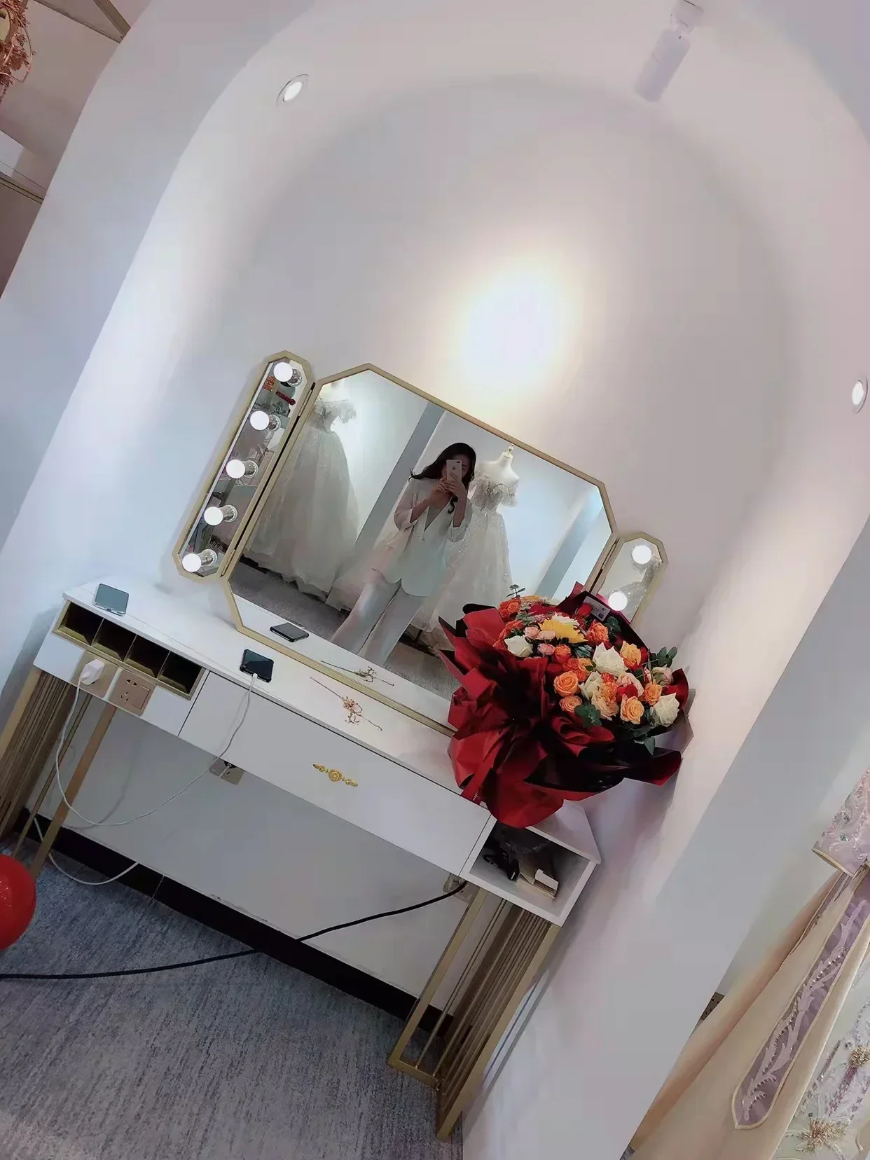 写真スタジオ ロックドレッサー メイクアップ ウェディング写 - Beauty Makeup Studio のレビューと価格
