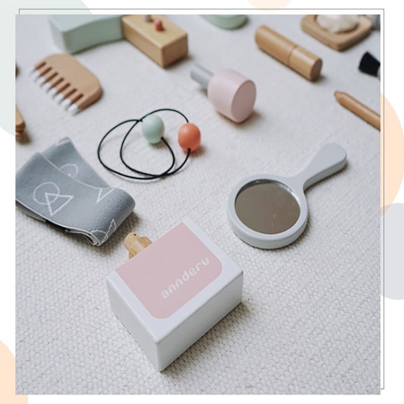 モンテッソーリシミュレーションメイクアップごっこ遊びおもちゃ - Your Beauty Makeup のレビューと価格