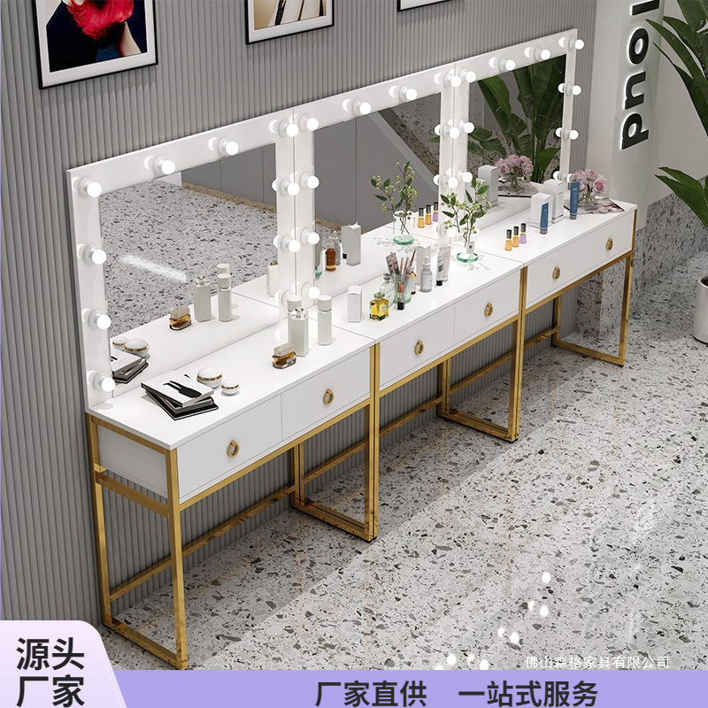 スタジオ用ドレッサー（ランプミラー一体型）トレーニングスクー - Beauty Makeup Studio のレビューと価格