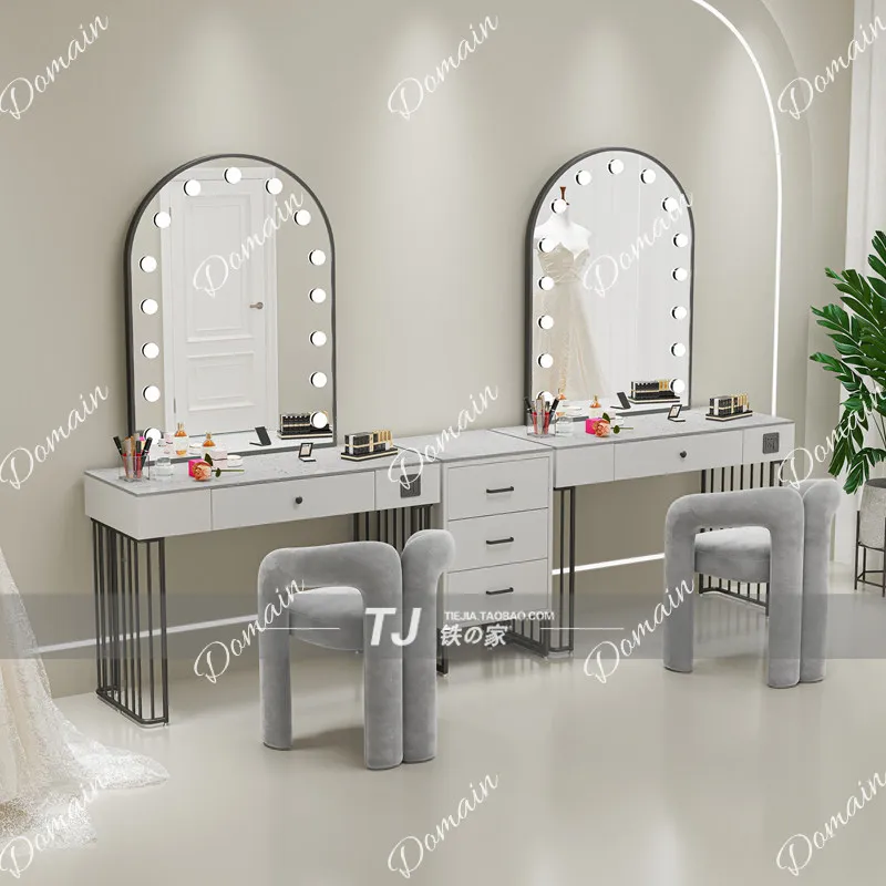 N5プレミアムスタジオプロ仕様バニティテーブル（ランプ付き） - Beauty Makeup Studio のレビューと価格
