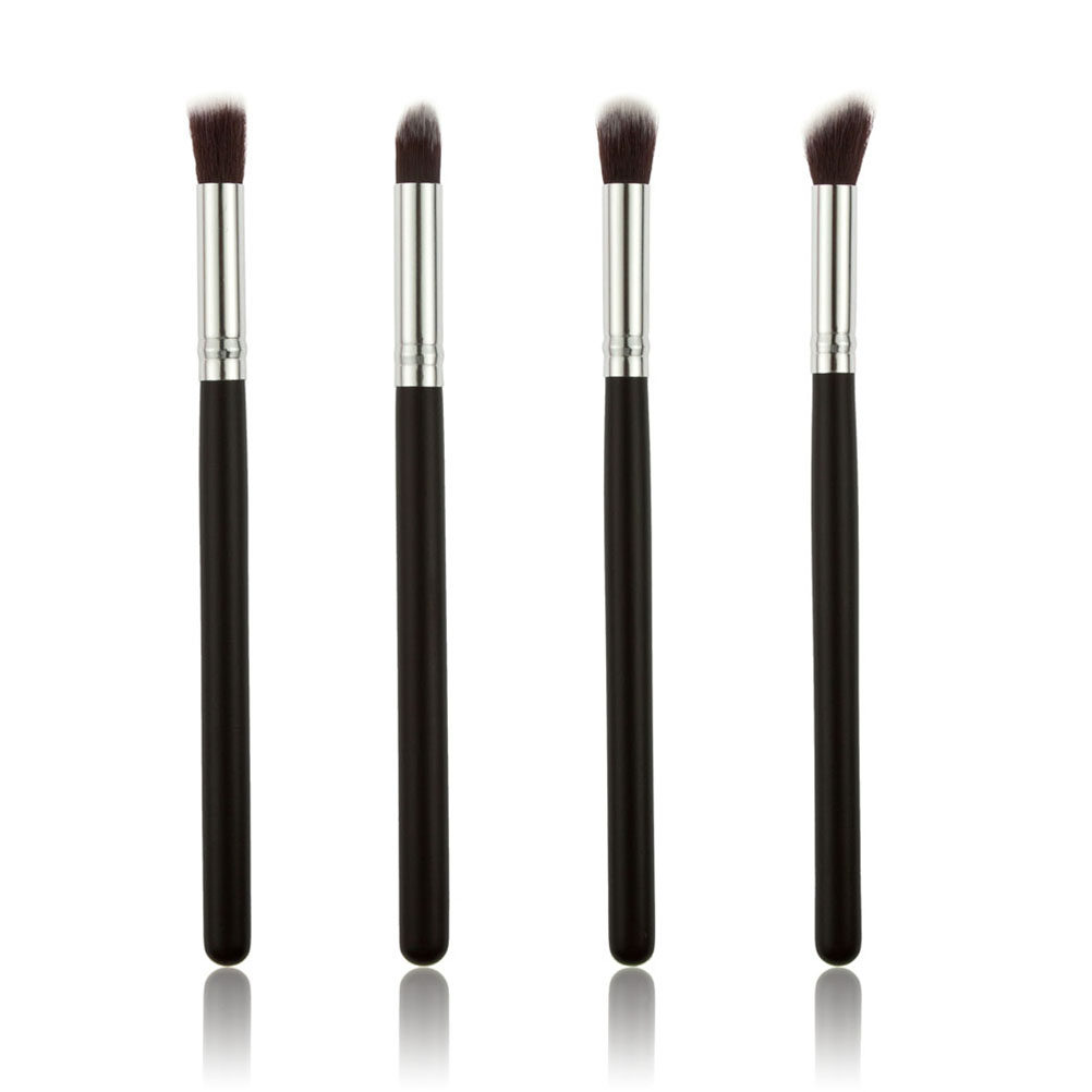 4本セットのアイシャドウブラシ。余分な液を吸い込まず、完璧な - Your Beauty Makeup のレビューと価格